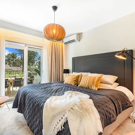 Stylish 3 Bed I Puerto Banus Apartment