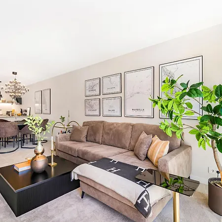Stylish 3 Bed I Puerto Banus Apartment Marbella