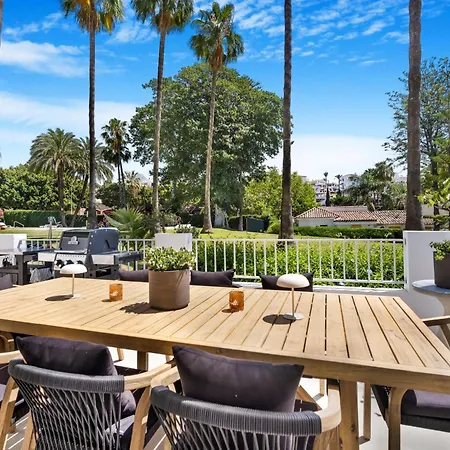 Stylish 3 Bed I Puerto Banus Apartment