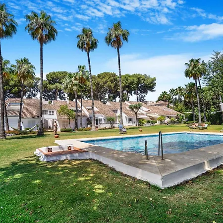 Apartment Stylish 3 Bed I Puerto Banus *